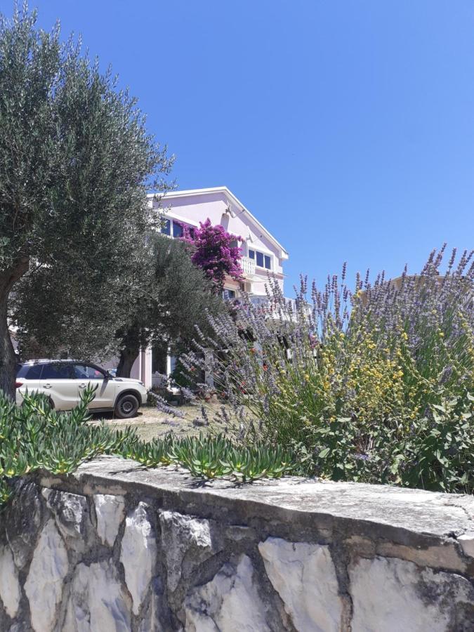 Apartments Sara Posedarje Exterior photo