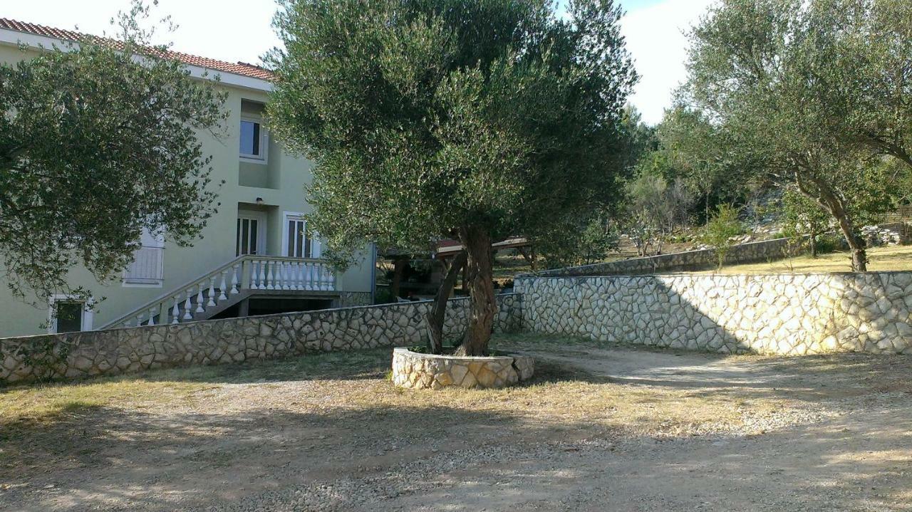 Apartments Sara Posedarje Exterior photo